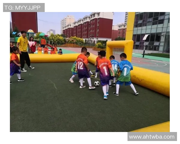 畅享足球足球游戏的乐趣与激情体验，尽情释放你的运动天赋与团队合作精神