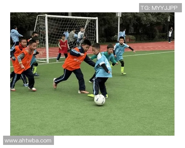 退让足球的魅力与哲学探讨如何在比赛中实现团队协作与个人成长 退让足球的魅力与哲学探讨如何在比赛中实现团队协作与个人成长